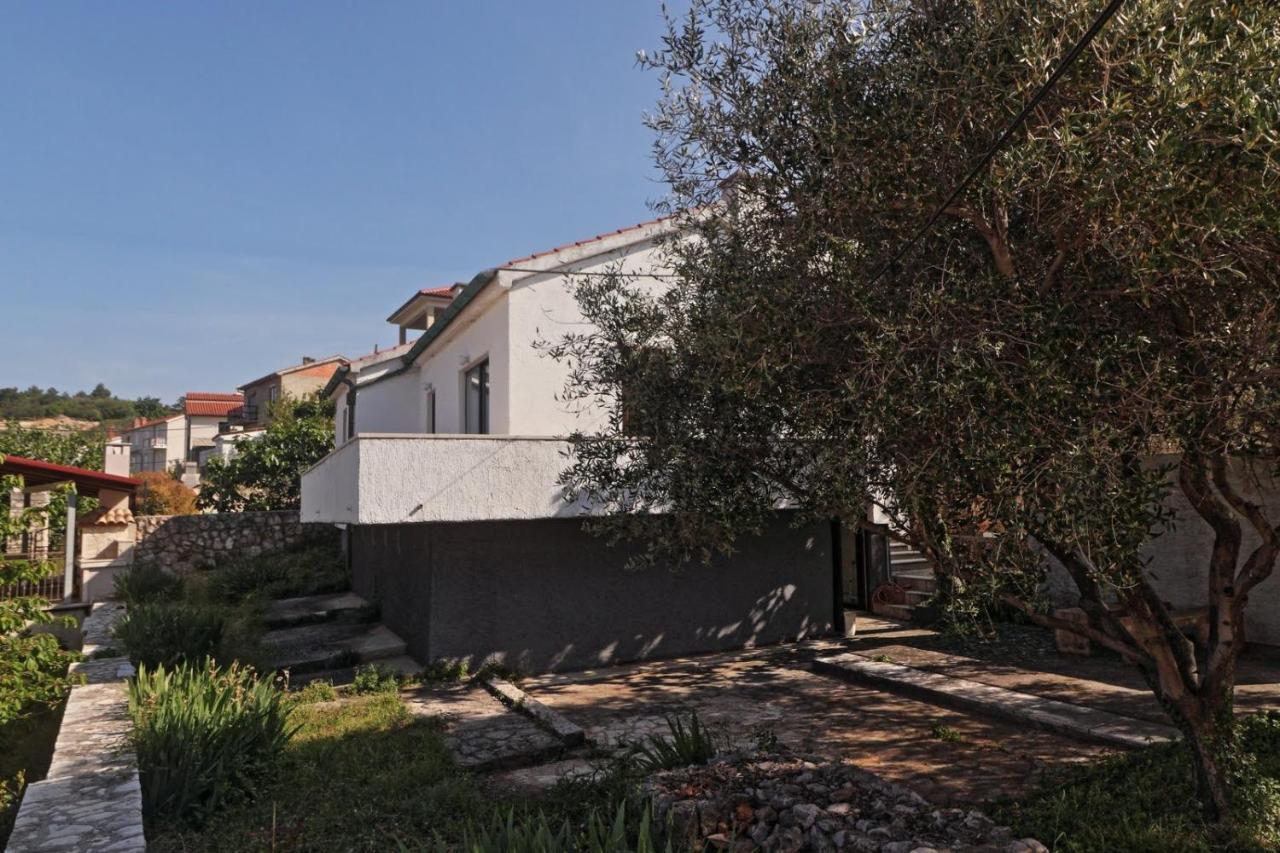 Two Olives Villa Vrbnik  Exterior photo